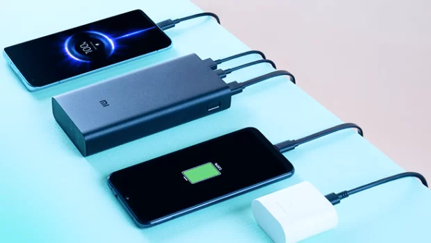 Mi-Power-11-Bank-Charging